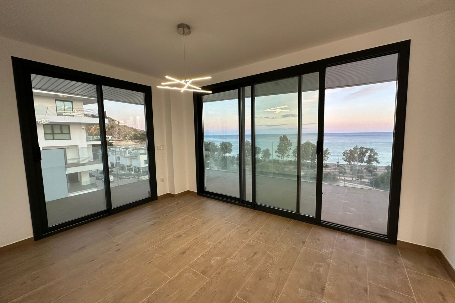 Resale - Apartment - Villajoyosa