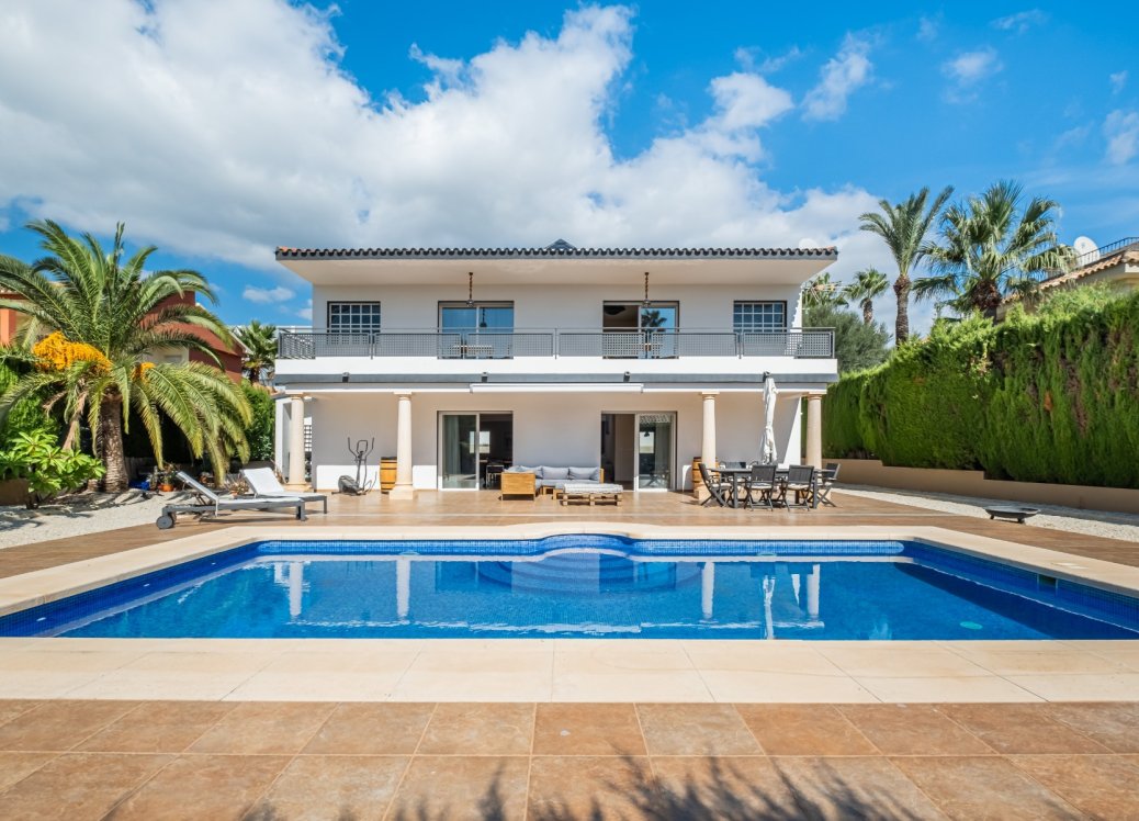 Resale - Villa - Benidorm