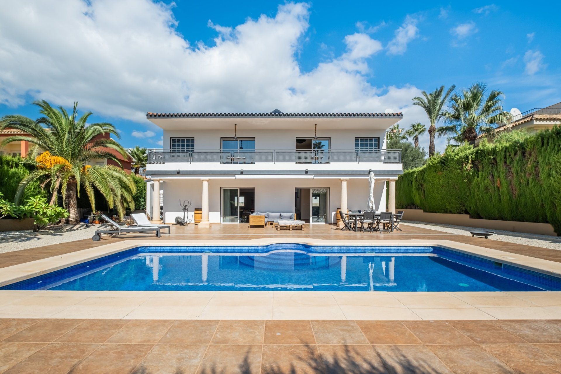 Resale - Villa - Benidorm