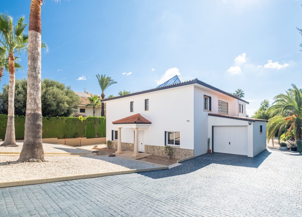 Resale - Villa - Benidorm