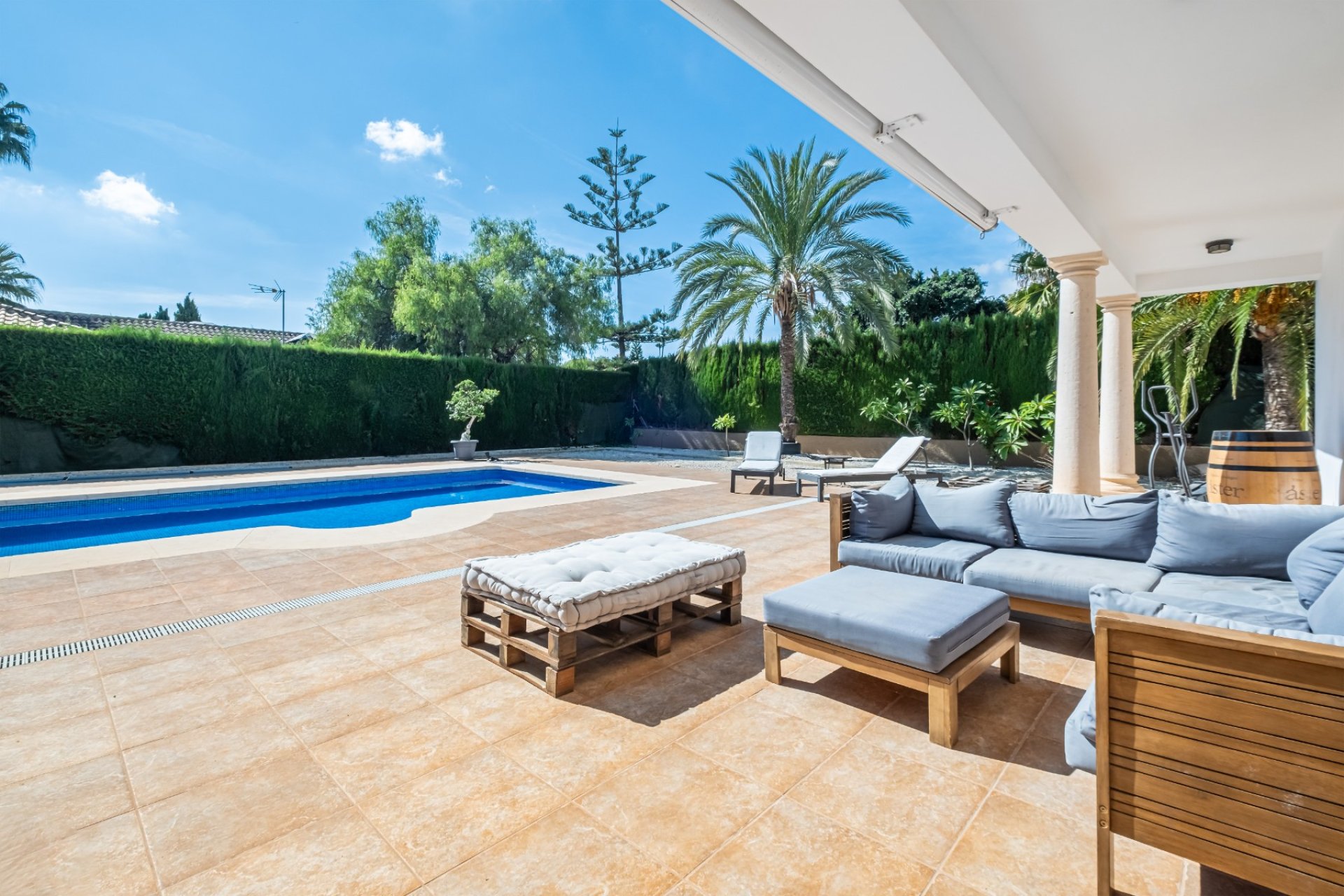 Resale - Villa - Benidorm