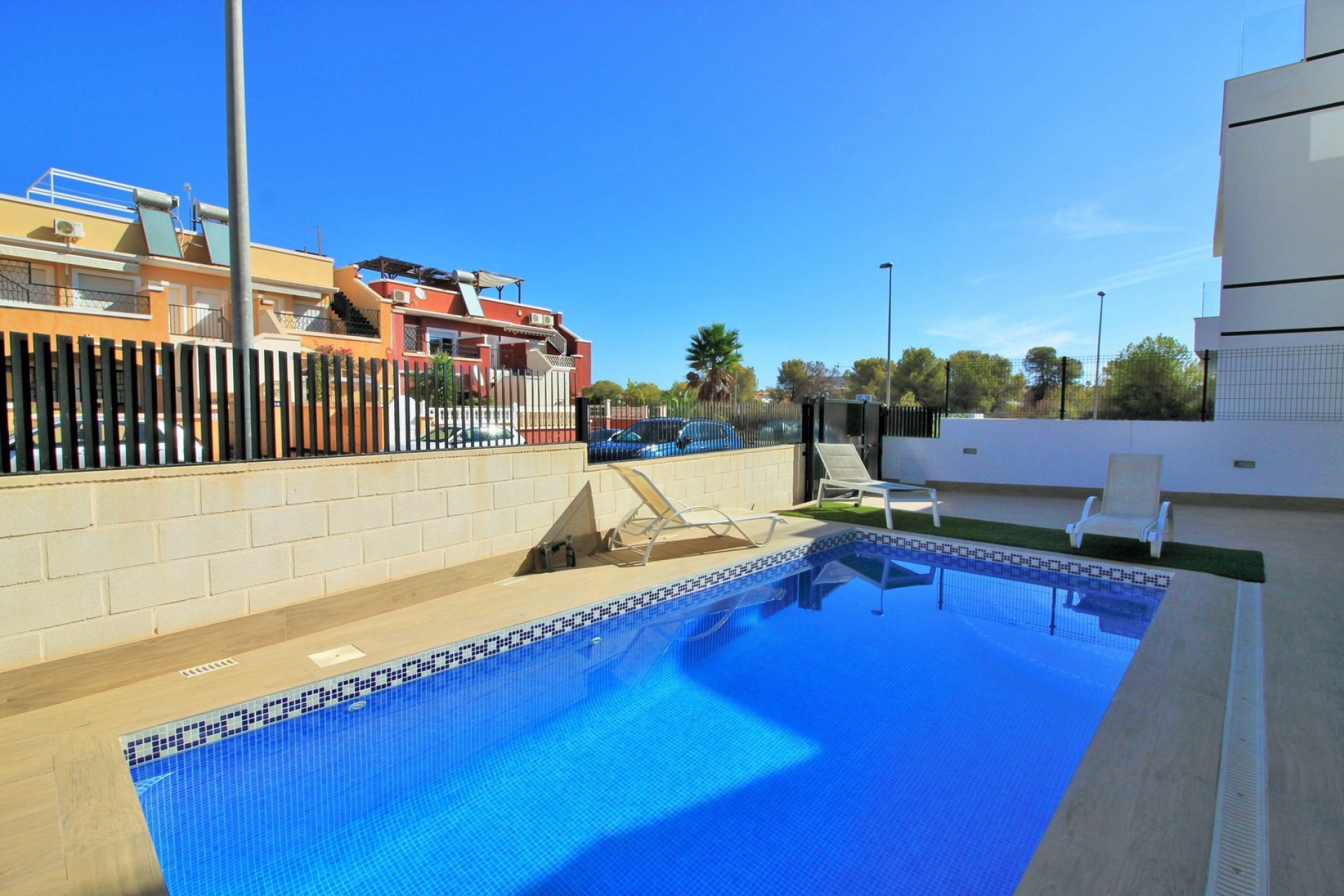 Resale - Villa - Villamartín