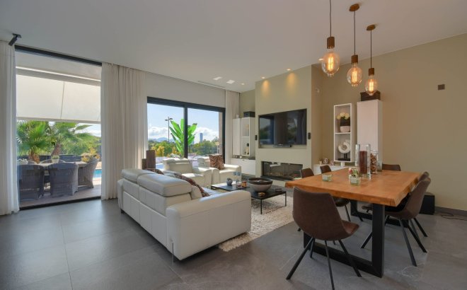 Resale - Villa - Finestrat