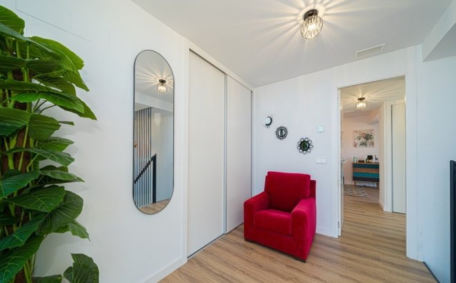 Resale - Apartment - Villajoyosa