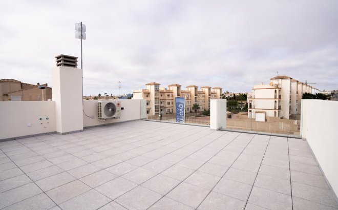 Nieuwbouw Woningen - Town House - Orihuela Costa - Entre golf