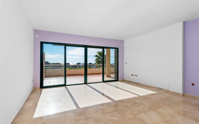 Resale - Apartment - Altea