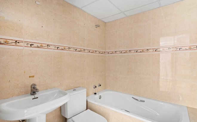 Resale - Apartment - Altea