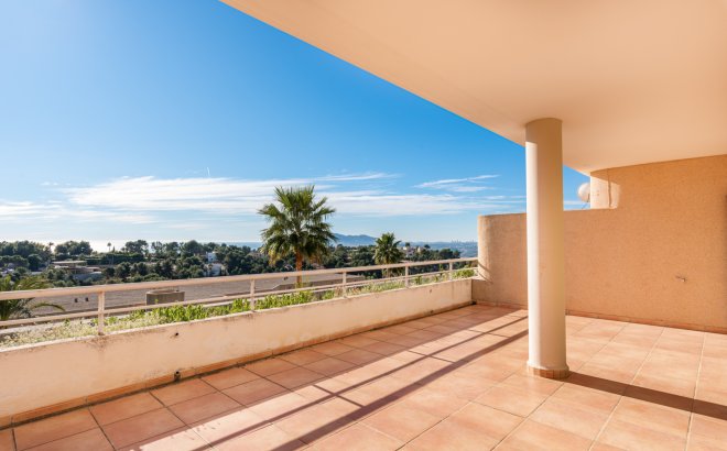 Resale - Apartment - Altea