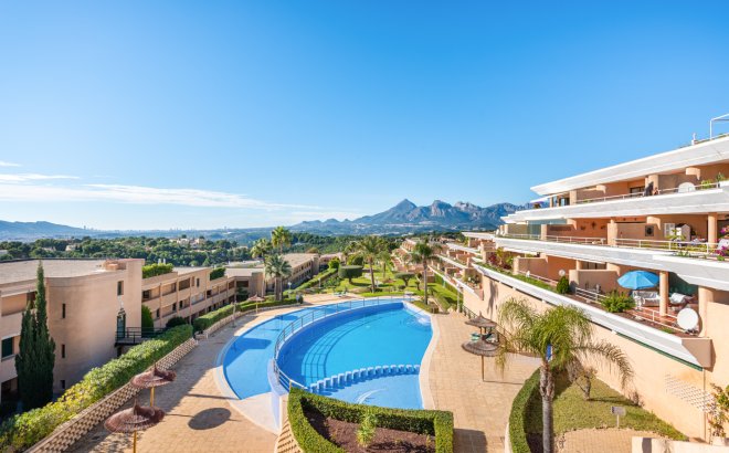 Resale - Apartment - Altea