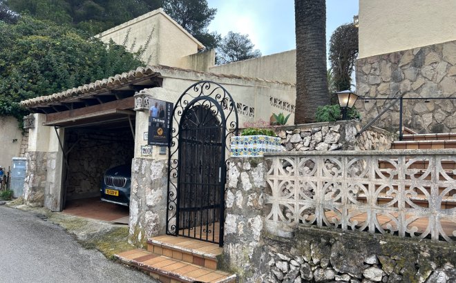 Bestaande bouw - Villa - Jávea - Montgó