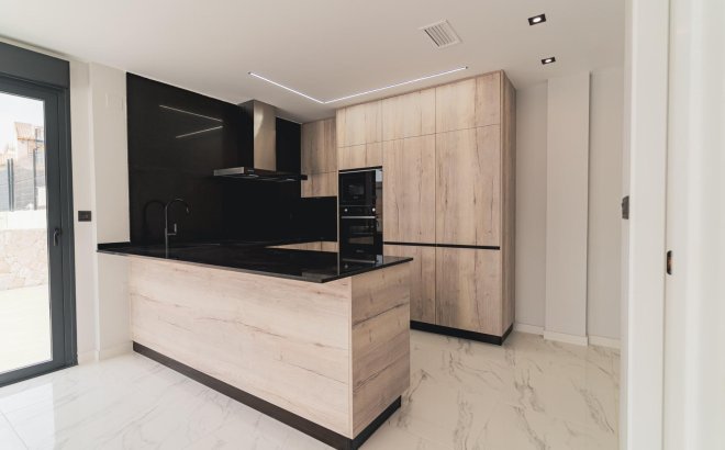 Obra nueva - Villa - Orihuela Costa - Punta Prima