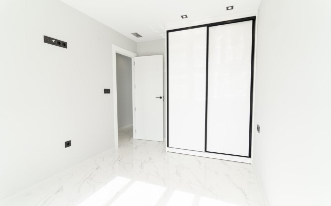 Obra nueva - Villa - Orihuela Costa - Punta Prima