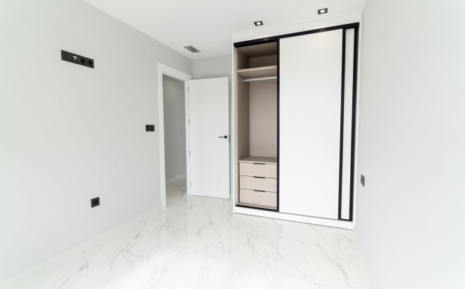 Obra nueva - Villa - Orihuela Costa - Punta Prima