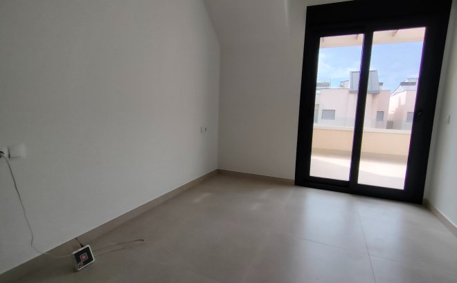 Bestaande bouw - Herenhuis - Torrevieja - El Acequión - Los Náufragos