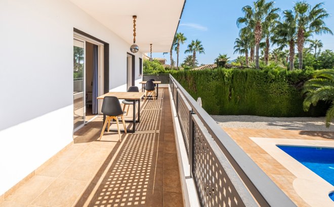 Resale - Villa - Benidorm